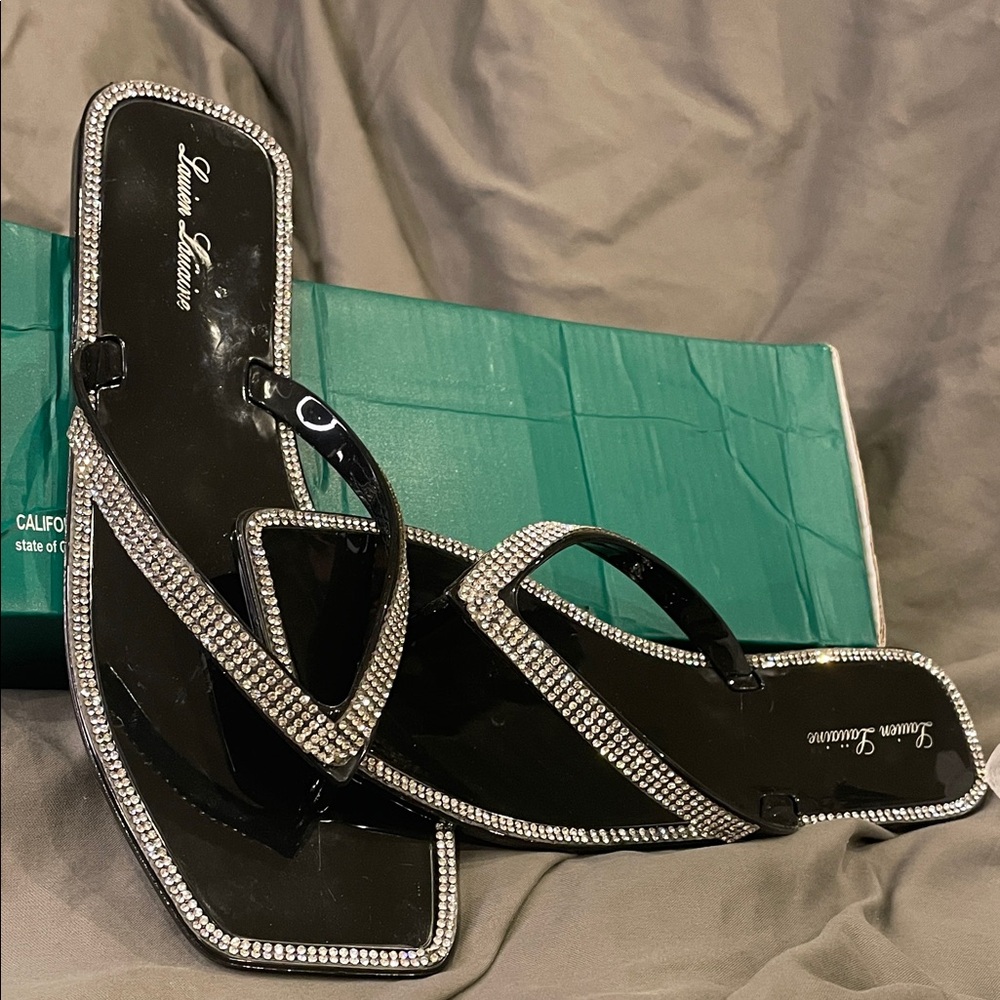 Elegant Silver Rhinestone Flats